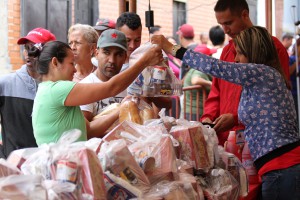 En la actividad se realizó la venta de proteína animal, vegetales, hortalizas, así como productos regionales y de limpieza.
